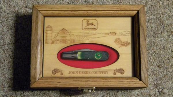 Remington USA Green Delrin John Deere Barlow Knife - NIB Remington USA Green Delrin John Deere Barlow Knife - NIB