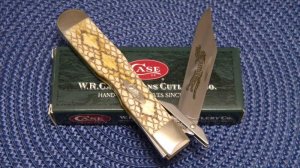 Case XX USA 2003 Rattlesnake Bone 6111 1/2L SS Cheetah Knife - NIB