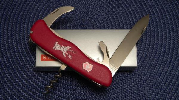 Victorinox Switzerland Stainless Rostfrei Red Hunter Lockback Swiss Army Knife - NIB Victorinox Switzerland Stainless Rostfrei Red Hunter Lockback Swiss Army Knife - NIB