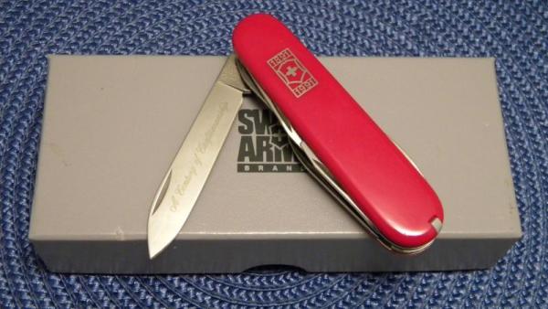 Victorinox Switzerland Stainless Rostfrei Red 5711 Centennial Officier Suisse Swiss Army Knife - NIB