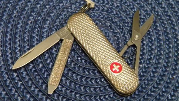 Victorinox Switzerland Stainless Rostfrei Classic Sterling Silver Barleycorn Swiss Army Knife