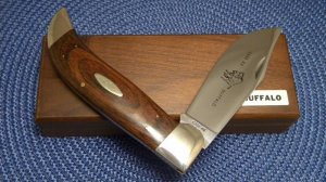 Case XX USA 9 Dot (1971) Wood P172 Buffalo Clasp Knife