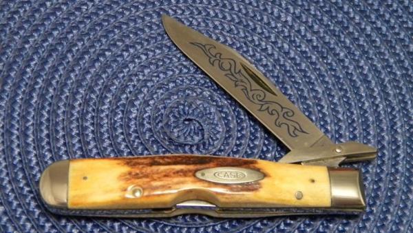 Case XX Stainless USA 3 Dot (1977) Stag 5111 1/2 L SSP Blue Scroll Swing Guard Lockback Knife Case XX Stainless USA 3 Dot (1977) Stag 5111 1/2 L SSP Blue Scroll Swing Guard Lockback Knife