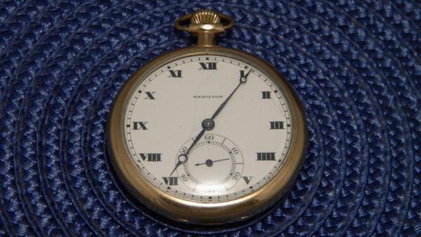 Vintage Hamilton #910 17 Jewels Size 8 Pocket Watch c.1922 Runs Good Vintage Hamilton #910 17 Jewels Size 8 Pocket Watch c.1922 Runs Good