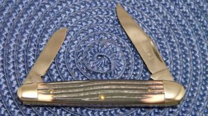Queen Steel #3 Imitation Winterbottom Bone No Tang Stamp Etched Sleeveboard Pen Knife - c.1960's