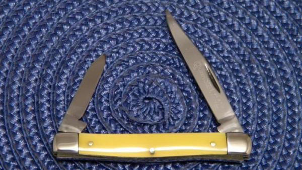 Queen Steel #42 Yellow No Tang Stamp Etched Small Serpentine Knife - c.1960's Queen Steel #42 Yellow No Tang Stamp Etched Small Serpentine Knife - c.1960's