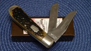 Schatt & Morgan Titusville PA. 1996 Golden Root Bone 042101 Jumbo Trapper Knife - NIB