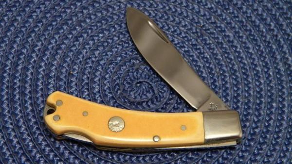 Custom Composition Lockback Knife by A.M. Mayhall - C. 1960's Custom Composition Lockback Knife by A.M. Mayhall - C. 1960's