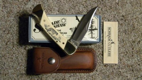 Schrade + USA SC507 Scrimshaw Lockback Knife & Pouch c. 1988 - NIB Schrade + USA SC507 Scrimshaw Lockback Knife & Pouch c. 1988 - NIB