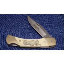 Schrade + USA SC507 Scrimshaw Lockback Knife & Pouch c. 1982 - NIB Schrade + USA SC507 Scrimshaw Lockback Knife & Pouch c. 1982 - NIB