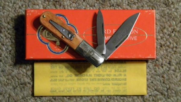 Belknap Inc. Louisville, KY BG-3 USA Third Edition Commemorative Blue Grass Barlow Knife - NIB Belknap Inc. Louisville, KY BG-3 USA Third Edition Commemorative Blue Grass Barlow Knife - NIB