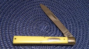 Case XX USA 9 Dot (1971) 3185 Yellow Composition Doctor's Knife