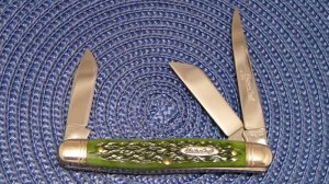 Robeson Shuredge USA (by Queen Cut. Co.) Green Bone Mastercraft Stockman Knife