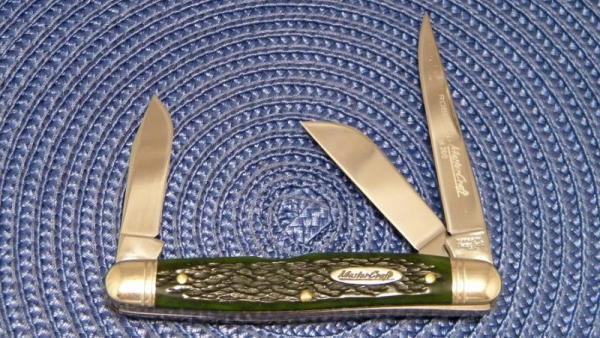 Robeson Shuredge USA (by Queen Cut. Co.) Green Bone Mastercraft Stockman Knife Robeson Shuredge USA (by Queen Cut. Co.) Green Bone Mastercraft Stockman Knife
