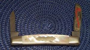 Fight'n Rooster Frank Buster & Son Celebrated Cutlery Germany Pearl 2 Blade Congress Knife 
