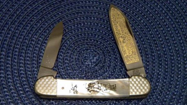 Fight'n Rooster Frank Buster Cutlery Co. Germany Pearl The Captain's Rooster Canoe Knife Fight'n Rooster Frank Buster Cutlery Co. Germany Pearl The Captain's Rooster Canoe Knife