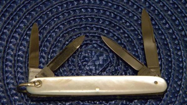 E Bruckmann Solingen Germany Pearl 4 Blade Fob Knife - C. 1891-1956 E Bruckmann Solingen Germany Pearl 4 Blade Fob Knife - C. 1891-1956