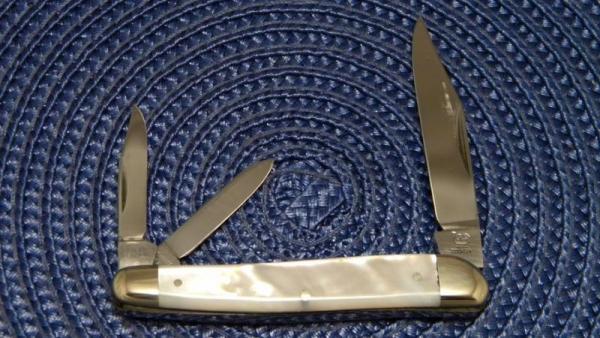 Hen & Rooster Gutmann Germany Pearl Whittler Knife c.1970's Hen & Rooster Gutmann Germany Pearl Whittler Knife c.1970's
