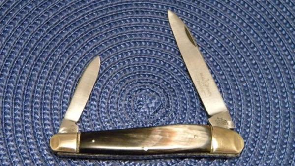 C & X Lockwood Brothers Sheffield England Horn Real Pampa Knife C & X Lockwood Brothers Sheffield England Horn Real Pampa Knife
