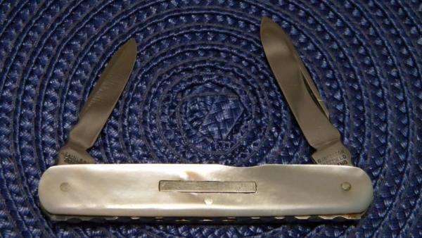 G. Ibberson (Stan Shaw) Sheffileld England 1976 Pearl Knife G. Ibberson (Stan Shaw) Sheffileld England 1976 Pearl Knife