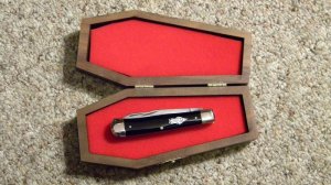 Buck Creek Solingen Germany Black KKK Trapper Knife in Wood Coffin c.1995 