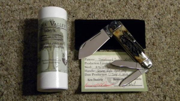 Tuna Valley Cutlery Co. India Burnt Stag Sleeveboard Sunfish Whittler - New Tuna Valley Cutlery Co. India Burnt Stag Sleeveboard Sunfish Whittler - New