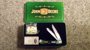 Case XX USA 2001 Green Bone 6254 SS John Deere Trapper Knife - NIB
