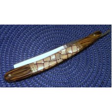 J.A. Henckels Twin Works Solingen Germany #76 Fancy Handle Straight Razor in Box J.A. Henckels Twin Works Solingen Germany #76 Fancy Handle Straight Razor in Box