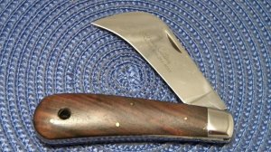 Queen Cutlery Wood Linerlock Hawkbill Knife Etched Blade No Tang Stamp