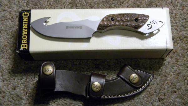 Browning Italy Model 258 Buckhorn Drop Point w/Guthook Fixed Blade Sheath Knife - NIB Browning Italy Model 258 Buckhorn Drop Point w/Guthook Fixed Blade Sheath Knife - NIB