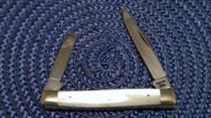 Case XX USA 7 Dot (1973) Pearl 8233 Pen Knife