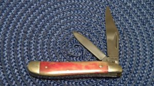 Case XX USA 10 Dot (1980) Smooth Red Bone SR6220 Peanut Knife