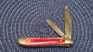 Case XX USA 10 Dot (1980) Smooth Red Bone SR6220 Peanut Knife