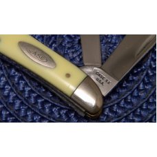 Case XX USA (Small Stamp) 1965-69 Yellow 3220 Peanut Knife Case XX USA (Small Stamp) 1965-69 Yellow 3220 Peanut Knife