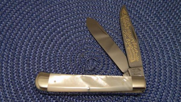 Fight'n Rooster Germany Pearl Trapper 1991 Kentucky Cutlery Assn. Club Knife Fight'n Rooster Germany Pearl Trapper 1991 Kentucky Cutlery Assn. Club Knife