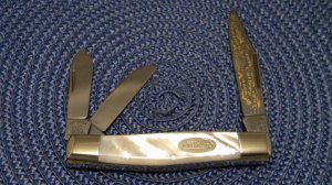 Fight'n Rooster Germany Pearl Stockman Whittler 1995 Kentucky Cutlery Assn. Club Knife