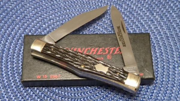 Winchester Trademark USA 1988 Bone 2967 Swell Center Moose Knife - NIB Winchester Trademark USA 1988 Bone 2967 Swell Center Moose Knife - NIB