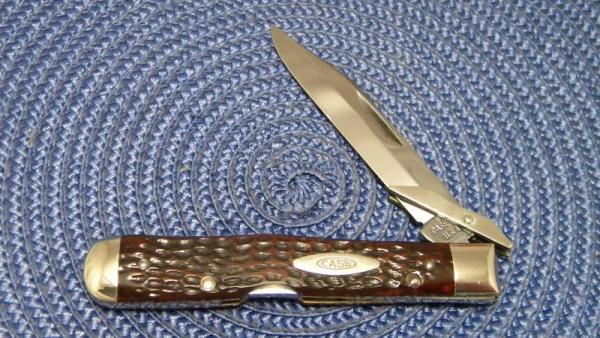 Case XX USA 9 Dot (1971) 6111 1/2 L Bone Swing Guard Lockback (Cheetah Pattern) Knife Case XX USA 9 Dot (1971) 6111 1/2 L Bone Swing Guard Lockback (Cheetah Pattern) Knife