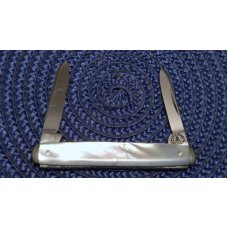 Humphreys - Radiant Sheffield England Genuine Pearl 2 Blade Pen Knife Humphreys - Radiant Sheffield England Genuine Pearl 2 Blade Pen Knife