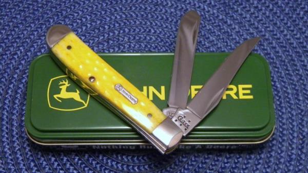 Case XX USA 2005 Yellow Bone 6207 SS John Deere Mini Trapper Knife - NIB Case XX USA 2005 Yellow Bone 6207 SS John Deere Mini Trapper Knife - NIB
