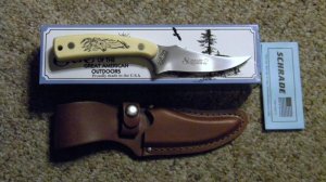 Schrade USA SC502 Buck Deer Scrimshaw Sharpfinger Fixed Blade Sheath Knife c. 1979 - NIB