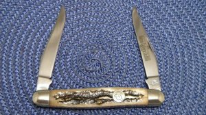 Queen Cut. Co. #66 PH-D2 Etched Blade Winterbottom Bone Muskrat Knife