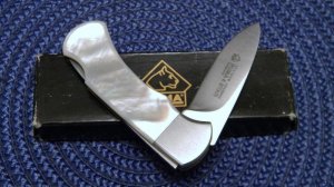 Puma Germany Stainless 220700M Pearl 4 Star Folding Lockback Knife c.1999 - NIB