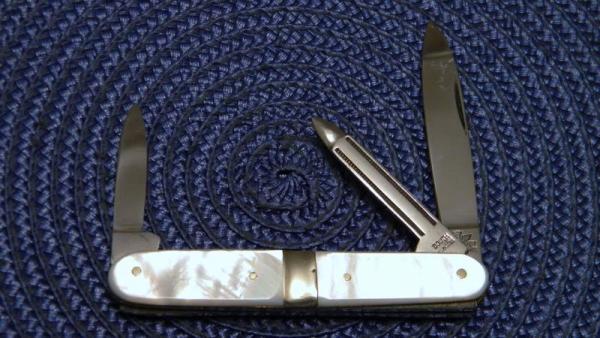 Booth Bros. Celebrated Rostfrei Solingen Germany Pearl Stockman Knife Booth Bros. Celebrated Rostfrei Solingen Germany Pearl Stockman Knife