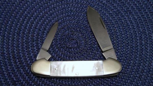 A.G. Russel Springdale, ARK Germany Pearl Mohawk Canoe Knife A.G. Russel Springdale, ARK Germany Pearl Mohawk Canoe Knife
