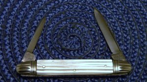 W.H. Morley & Sons Clover Brand Grooved Pearl Pen Knife c.1913-1927