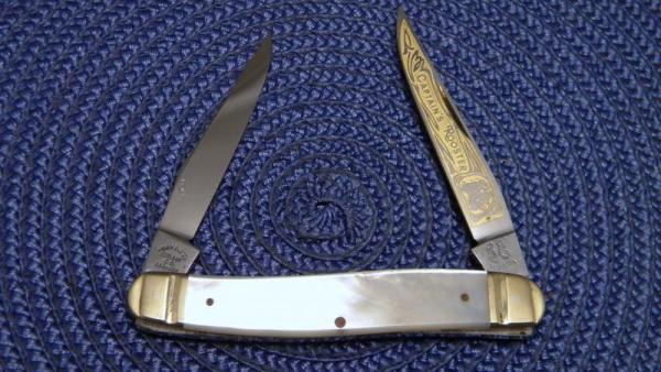 Fight'n Rooster Germany Pearl Captain's Rooster Muskrat Knife Fight'n Rooster Germany Pearl Captain's Rooster Muskrat Knife