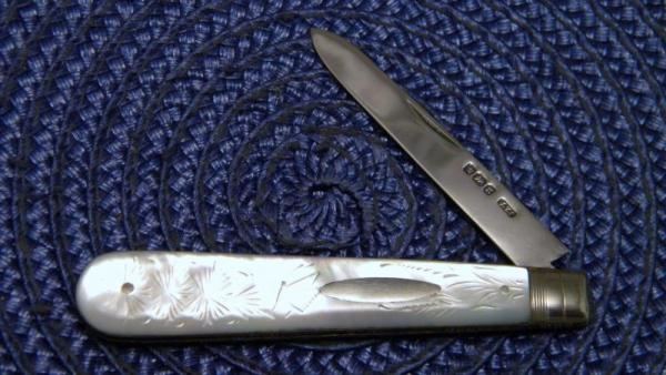 Vintage Fruit Knife Carved Pearl Handles w/Sterling Silver Blade - C. 1905 - Sheffield Vintage Fruit Knife Carved Pearl Handles w/Sterling Silver Blade - C. 1905 - Sheffield