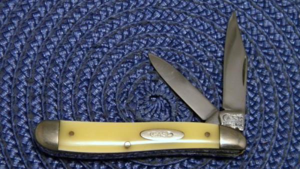 Case Tested XX 1920-1940 Yellow Composition 3220 Peanut Knife Case Tested XX 1920-1940 Yellow Composition 3220 Peanut Knife