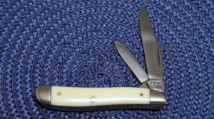 Case Tested XX 1920-1940 Yellow Composition 3220 Peanut Knife